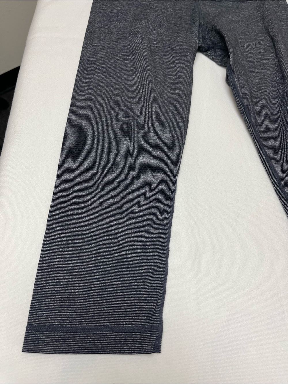 lululemon athletica Women's Dark Heather Gray Athletic Shorts - Picture 2 of 6